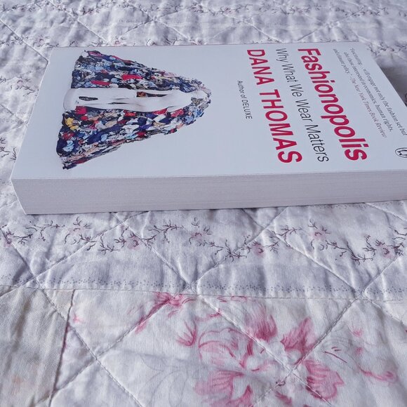 Fashionopolis: The Price of Fast Fashion and the Future of Clothes - Picture 3 of 4